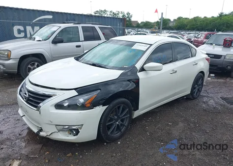 2014 Nissan Altima 2.5 S z USA, uszkodzony, nr VIN 1N4AL3AP2EN221611